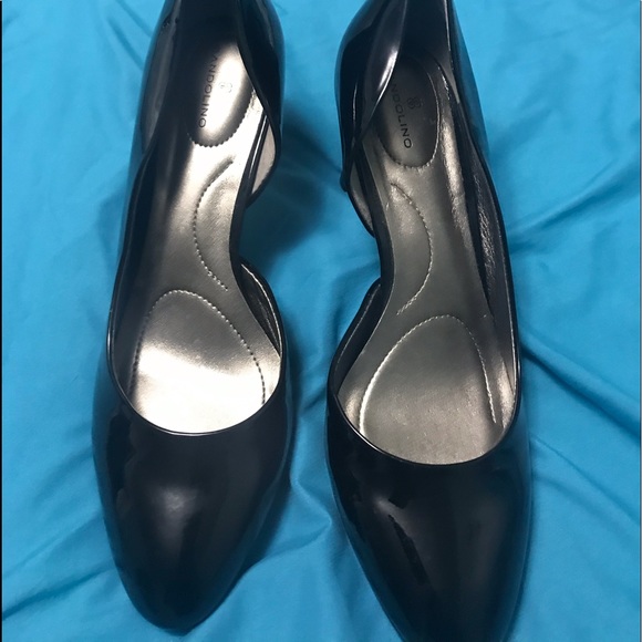 Black heels - Picture 2 of 2